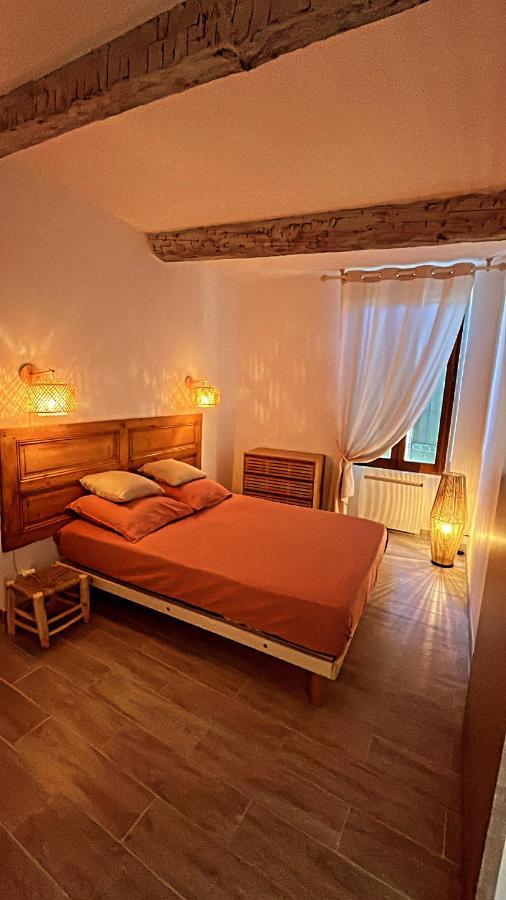 Appartement T2 Centre Village Cucuron Kültér fotó