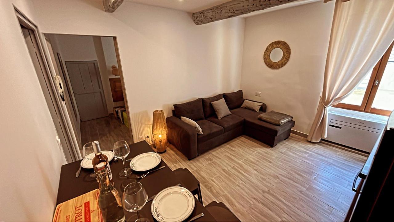 Appartement T2 Centre Village Cucuron Kültér fotó