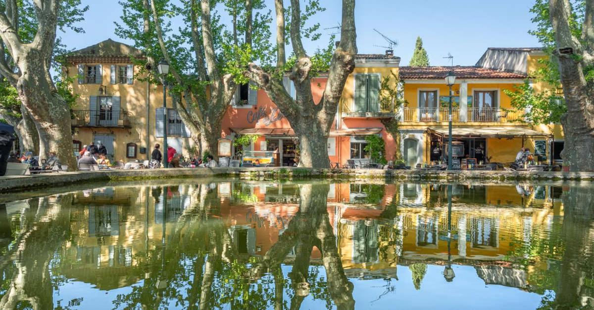 Appartement T2 Centre Village Cucuron Kültér fotó